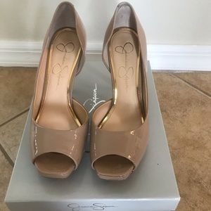 Jessica Simpson, size 6.5, Nude Patent